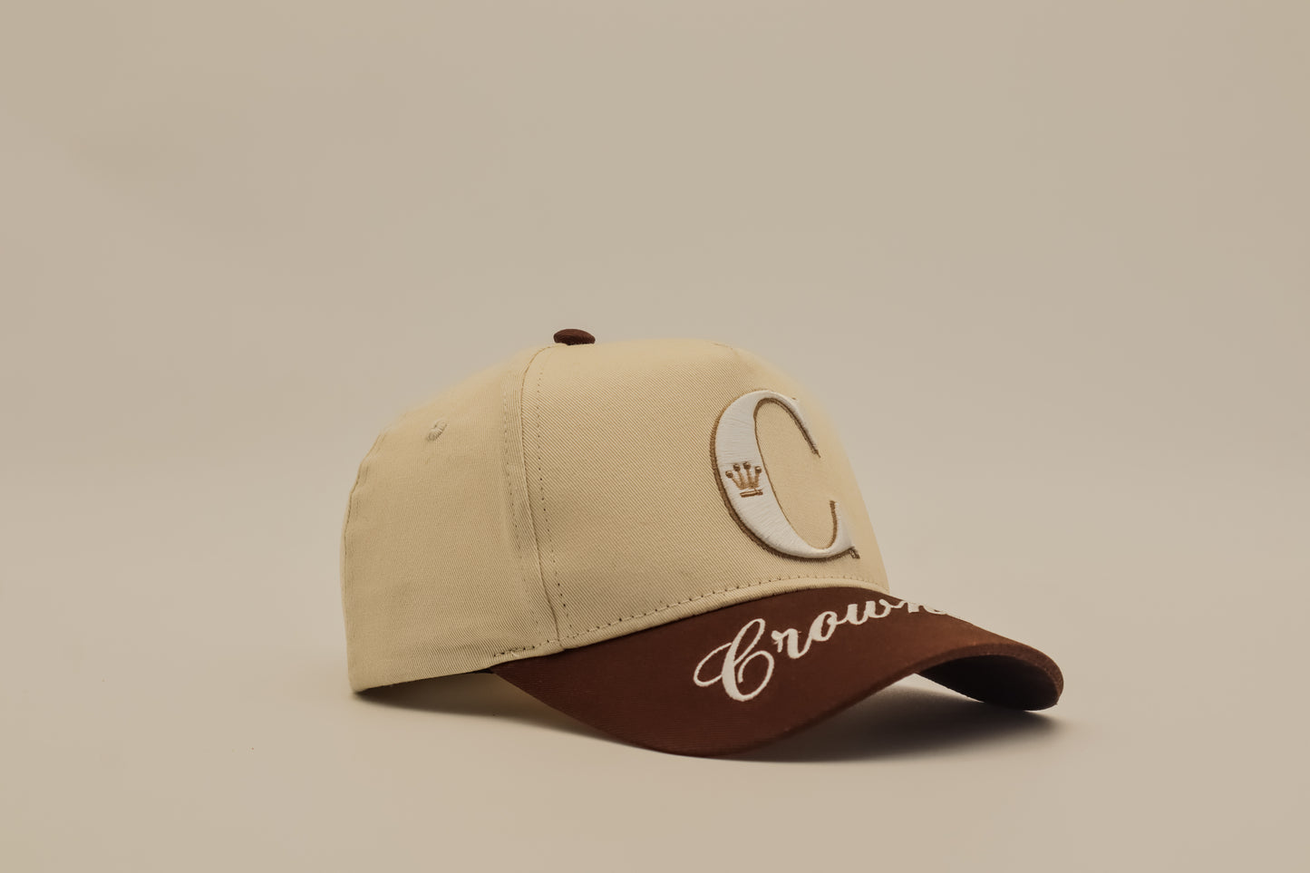 Crowned emerald green cap